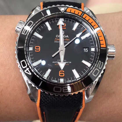 N厂手表 VS欧米茄海洋宇宙600米四分之一橙 43.5毫米8900机芯腕表真假对比评测