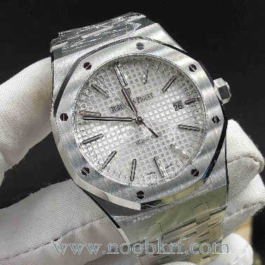 JF厂爱彼AP皇家橡树15400 V5版最好的钢带腕表