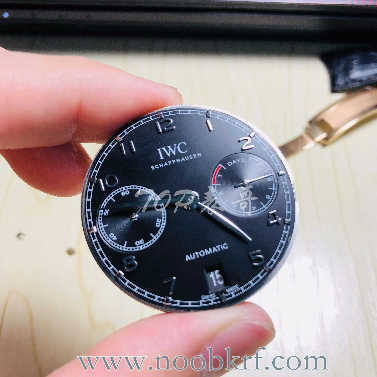 ZF厂万国IWC葡7V5 黑面IW500703 万国葡萄牙七日链腕表拆解对比