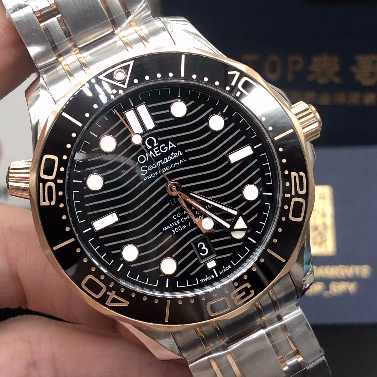 VS厂欧米茄海马300间金款8800机芯