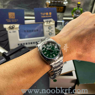 KRF厂劳力士蚝式恒动36毫米126000真假对比评测