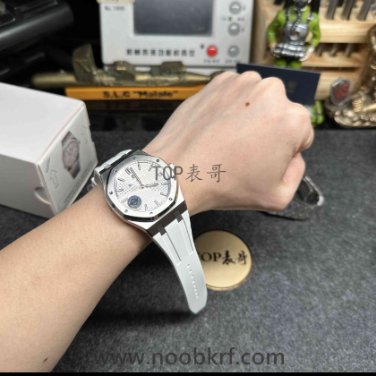 APS厂爱彼AP15500最新v3版本白盘真假对比评测