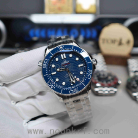 OR厂欧米茄海马300一体8800机芯42毫米表径对比VS工厂真假对比评测